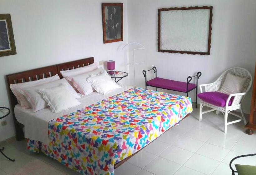 اتاق استاندارد چهارنفره با بالکن, B&b Villa Ada