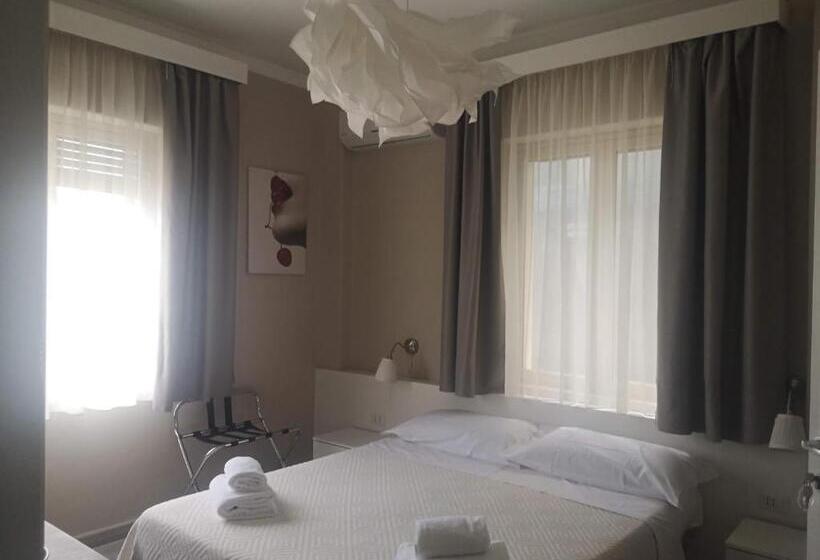 חדר סטנדרט נוף לגינה, Athena Charming Rooms