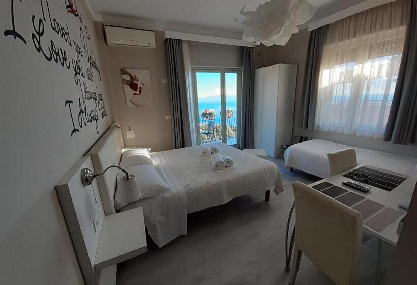 Triple Room Sea View, Athena Charming Rooms