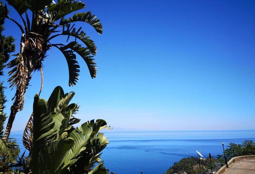 Triple Room Sea View, Athena Charming Rooms