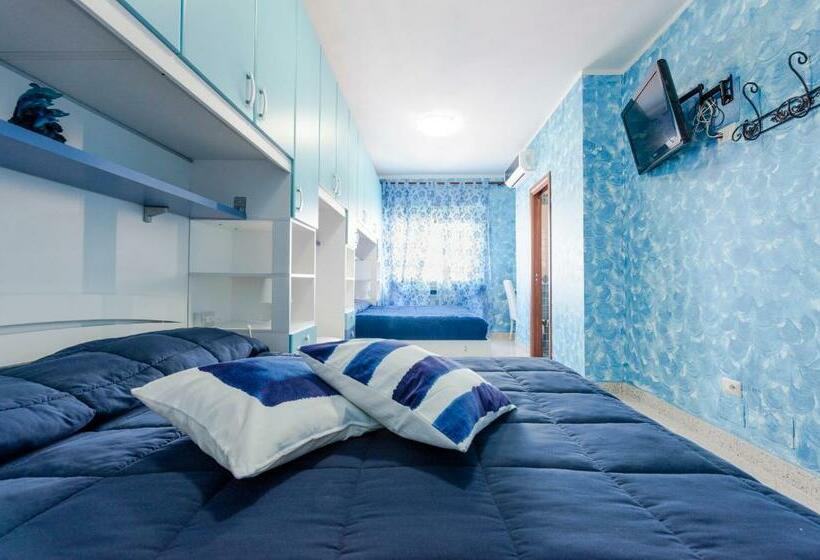 חדר סטנדרט לארבעה, Marco Aurelio