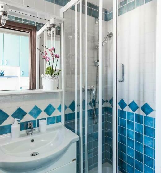 חדר סטנדרט לארבעה, Marco Aurelio