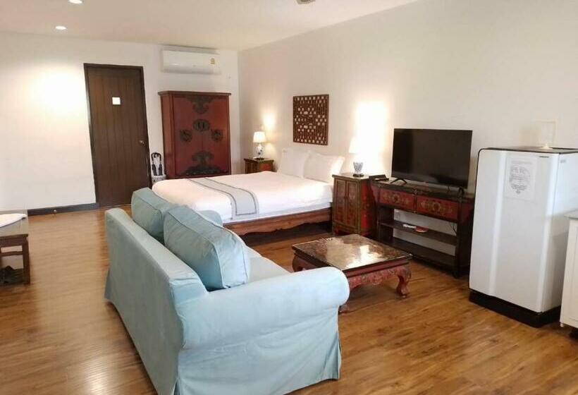 Standard-Studio mit Balkon, Btc Boutique Resort Private Pool Villas And Studios Hua Hin บ้านทะเลจีน บูติค รีสอร์ท หัวหิน