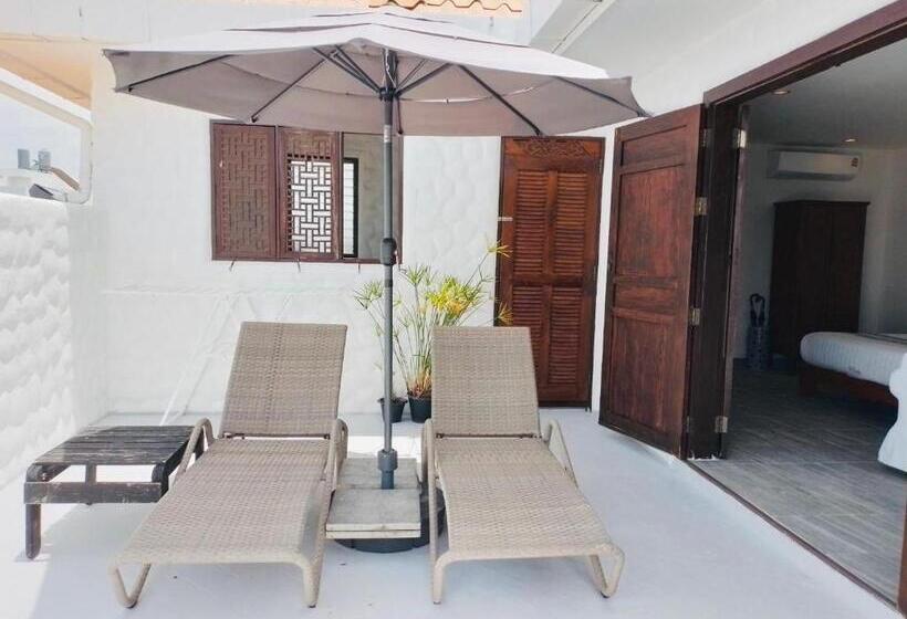 Standard Studio mit Terrasse, Btc Boutique Resort Private Pool Villas And Studios Hua Hin บ้านทะเลจีน บูติค รีสอร์ท หัวหิน