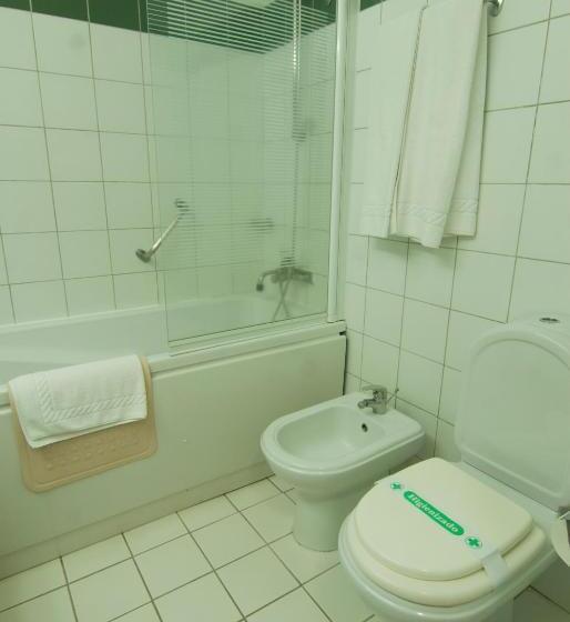 家庭间, Los Naranjos Resort & Spa Termal