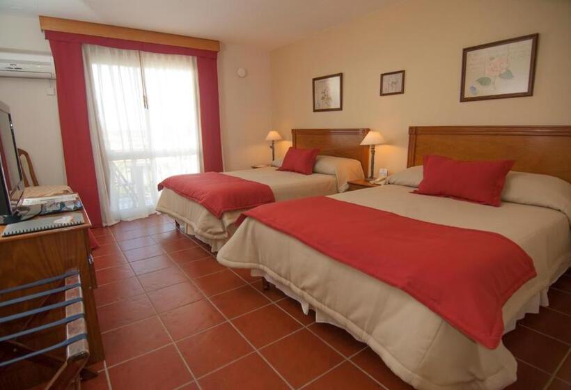 家庭间, Los Naranjos Resort & Spa Termal