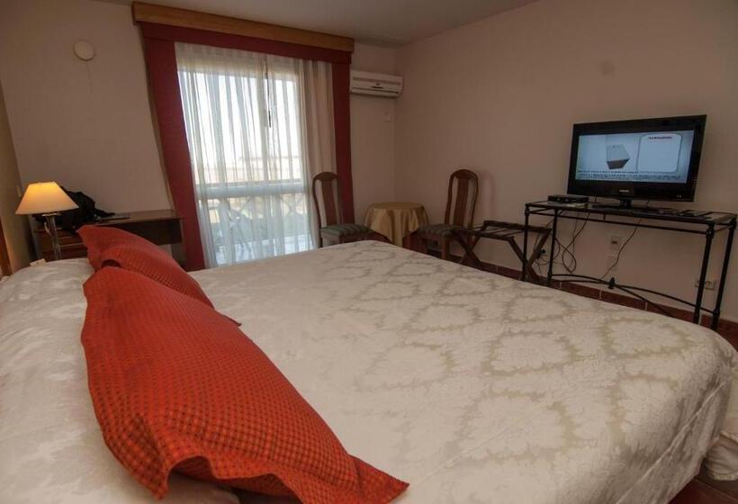 Номер Стандарт Трехместный, Los Naranjos Resort & Spa Termal