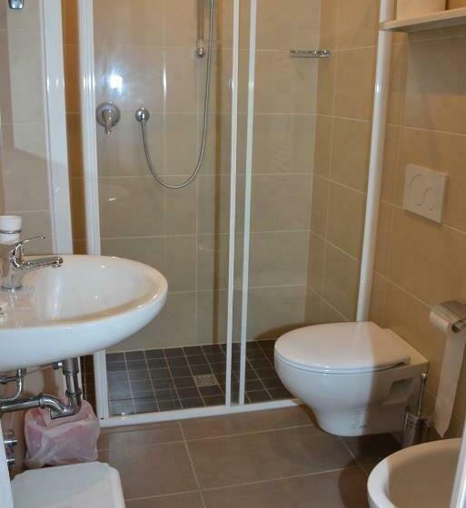 חדר סטנדרט יחיד, Marisa