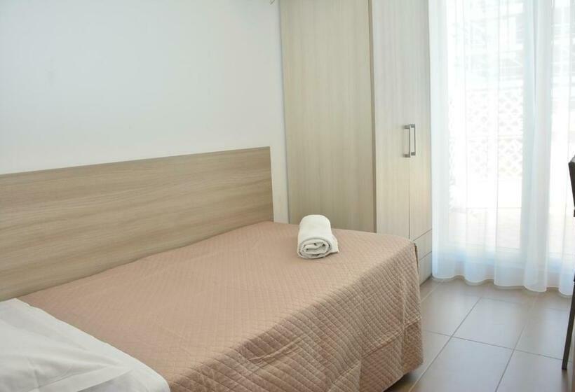 חדר סטנדרט יחיד, Marisa