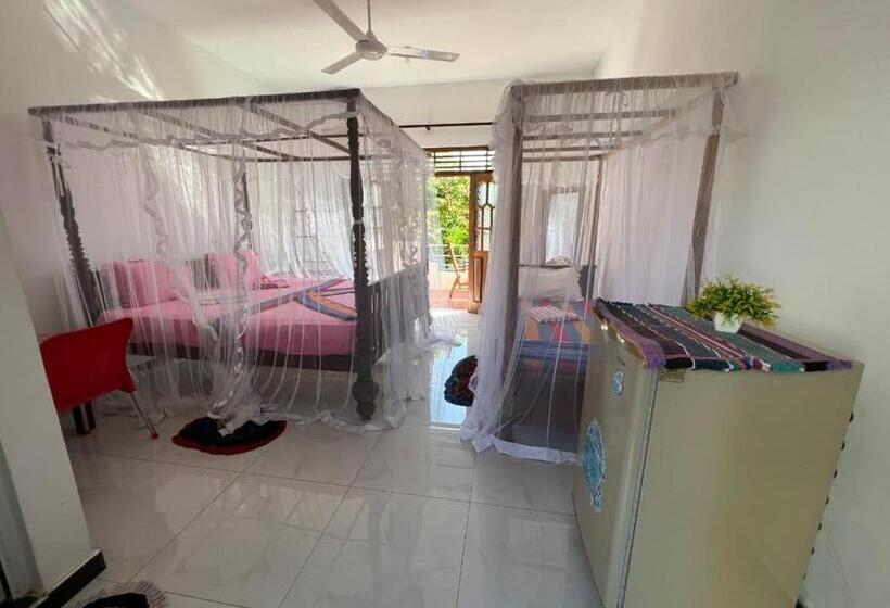 패밀리 룸, Resort Of Happiness