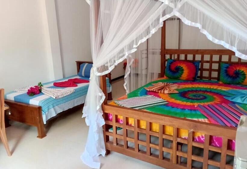 패밀리 룸, Resort Of Happiness