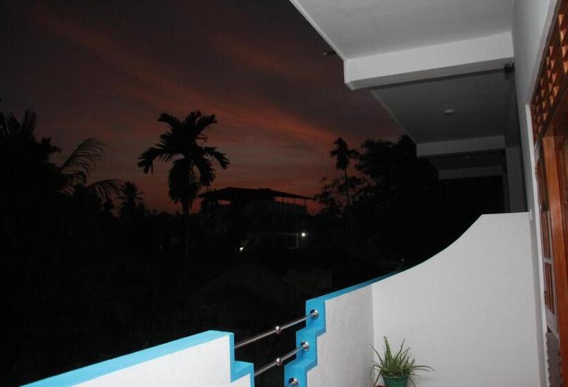 발코니 디럭스 룸, Resort Of Happiness