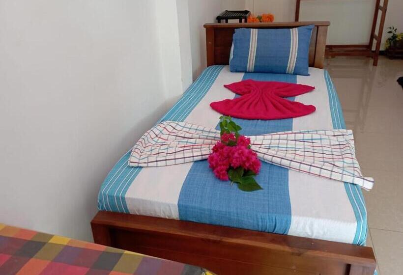 패밀리 룸, Resort Of Happiness