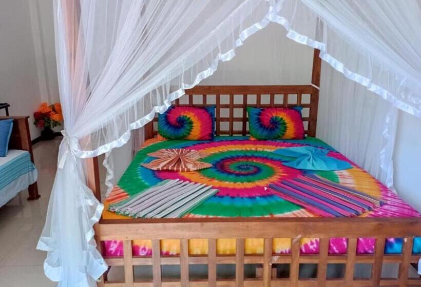 패밀리 룸, Resort Of Happiness