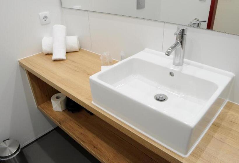 غرفة كومفورت, Credé