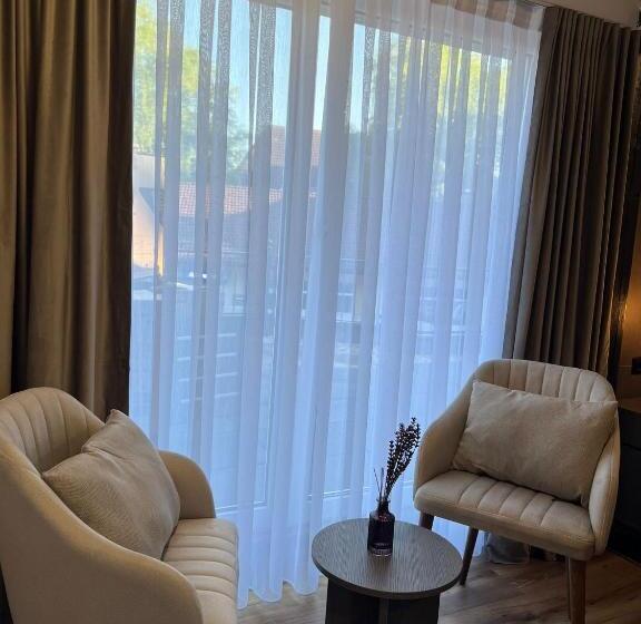 اتاق لوکس با بالکن, Harmshof Bispingen