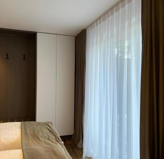 اتاق لوکس با بالکن, Harmshof Bispingen