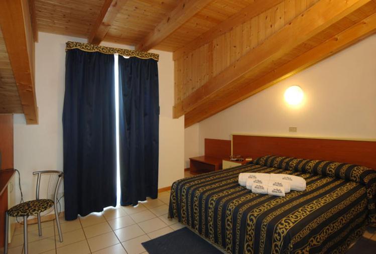 Quarto Estandar, Lido