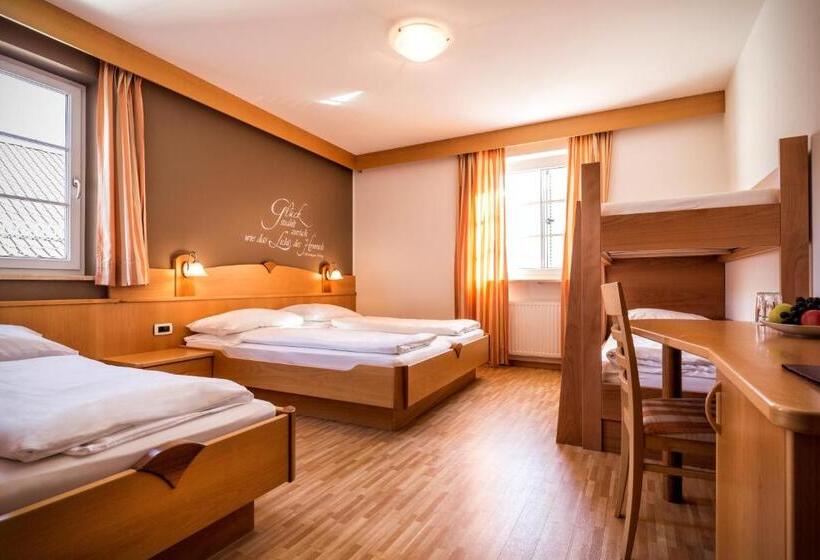 스탠다드 트리플 룸, Löwenwirt