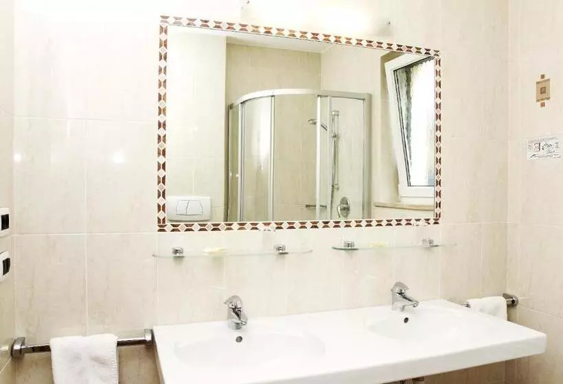 バルコニー付きスタンダードルーム, Löwenwirt