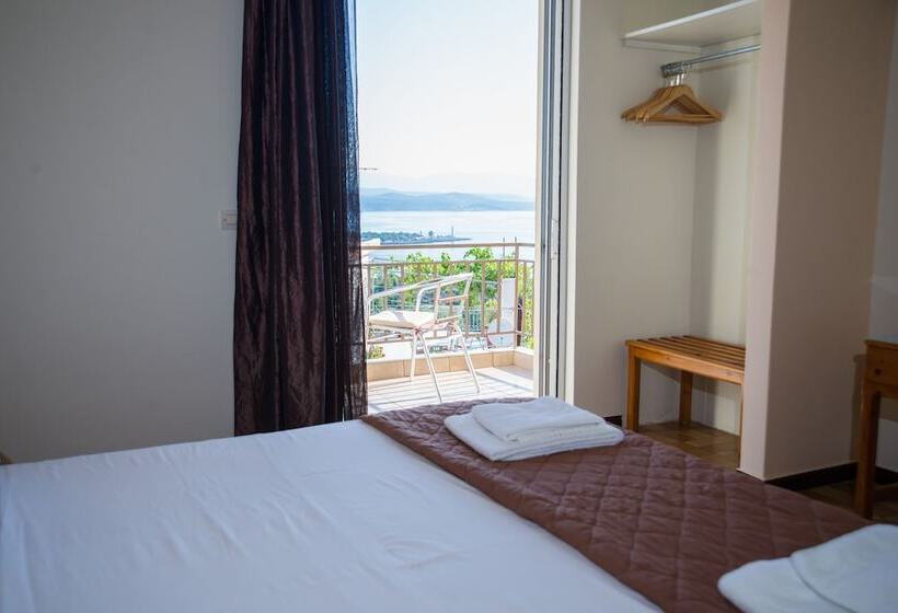 标准三人间, Milton