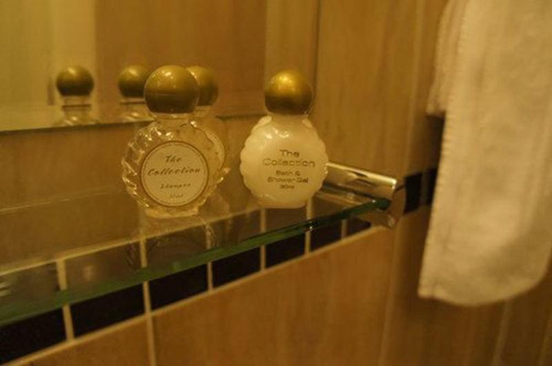 标准间, Sapphire Hotel London