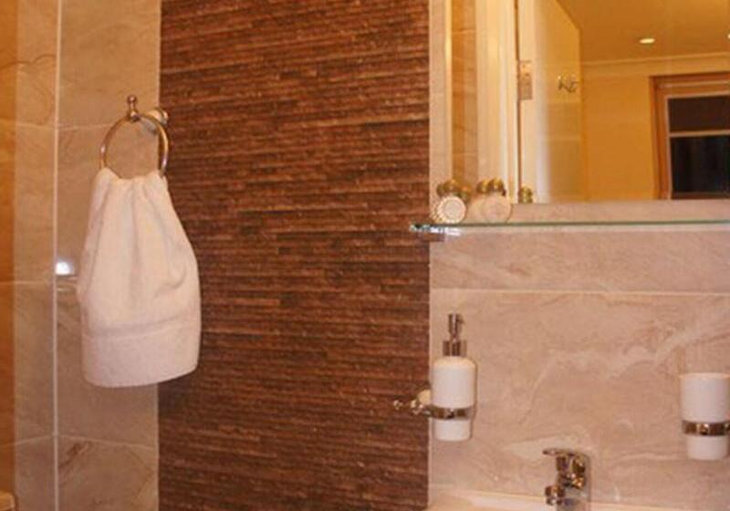 标准间, Sapphire Hotel London