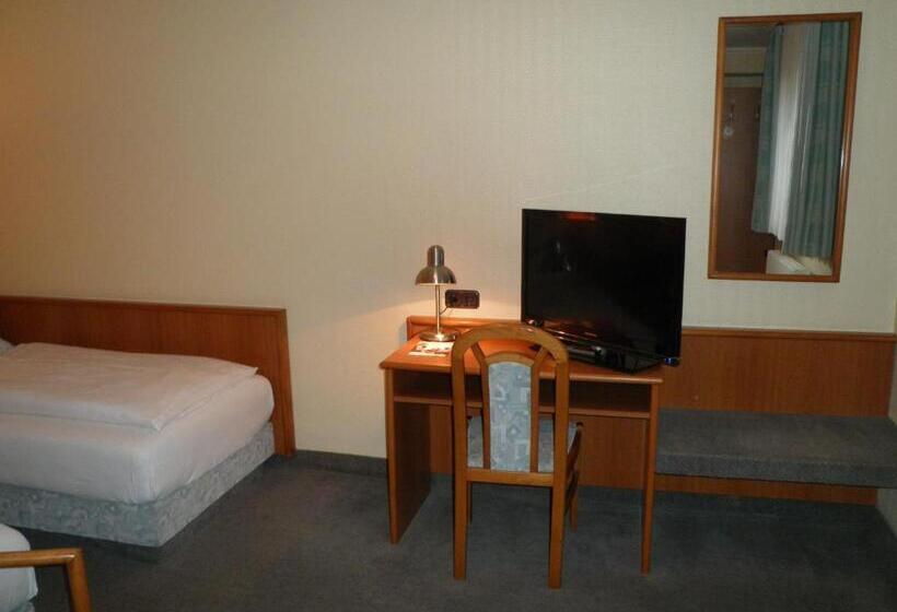 Номер Стандарт, Und Gasthof Ritter St. Georg