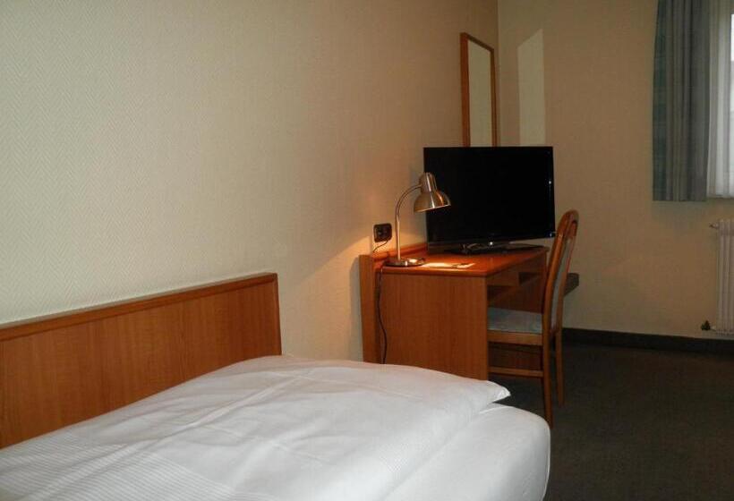 Номер Стандарт, Und Gasthof Ritter St. Georg