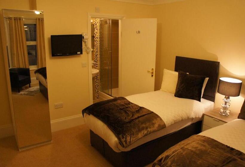 标准三人间, Sapphire Hotel London