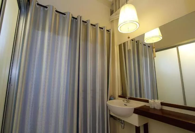 اتاق لوکس, 3b Boutique