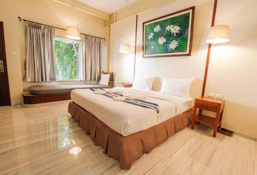 Номер Deluxe, 3b Boutique