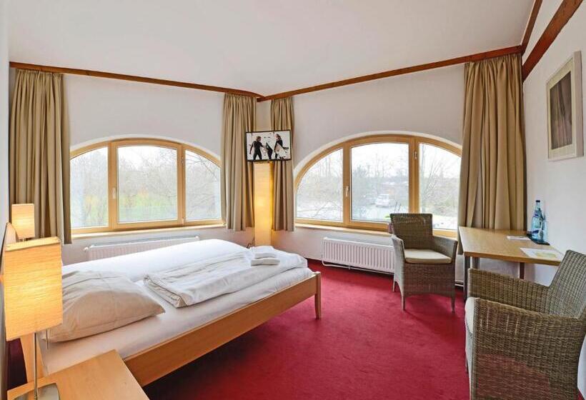 Номер Стандарт, Am Friedrichshof