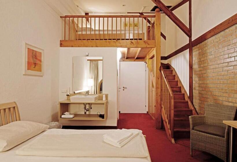 Номер Стандарт, Am Friedrichshof