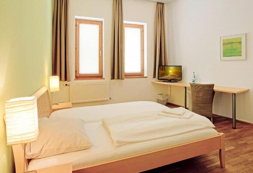 Номер Стандарт, Am Friedrichshof