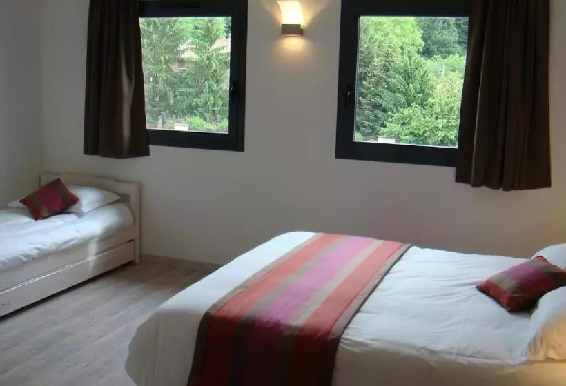 اتاق استاندارد چهار تخته, Côté Hôtel