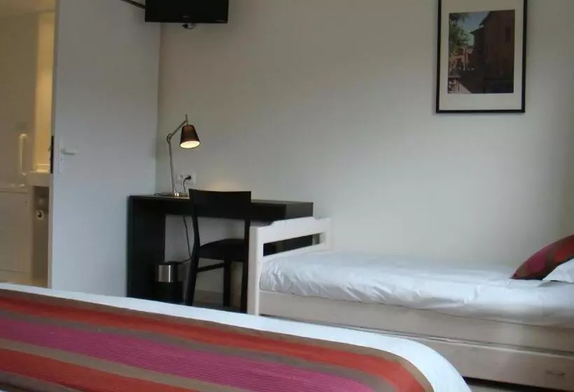 اتاق استاندارد چهار تخته, Côté Hôtel