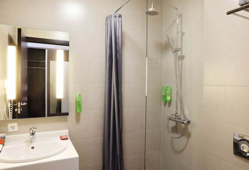 اتاق استاندارد سه نفره, Fosshotel Westfjords