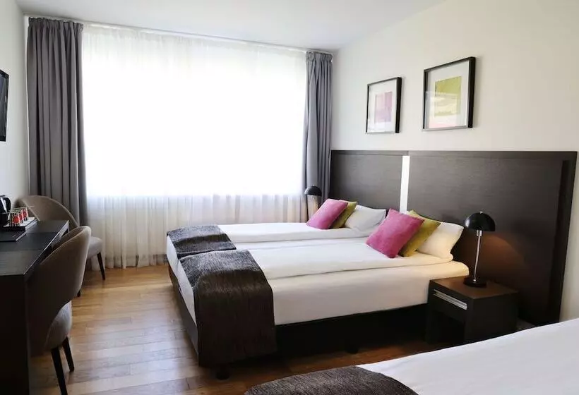 اتاق استاندارد سه نفره, Fosshotel Westfjords