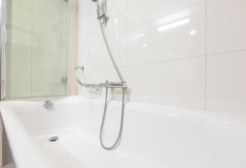 バルコニー付きスーペリアルーム, Kaj