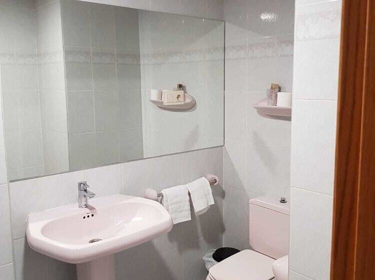 غرفة قياسية, Lazaro