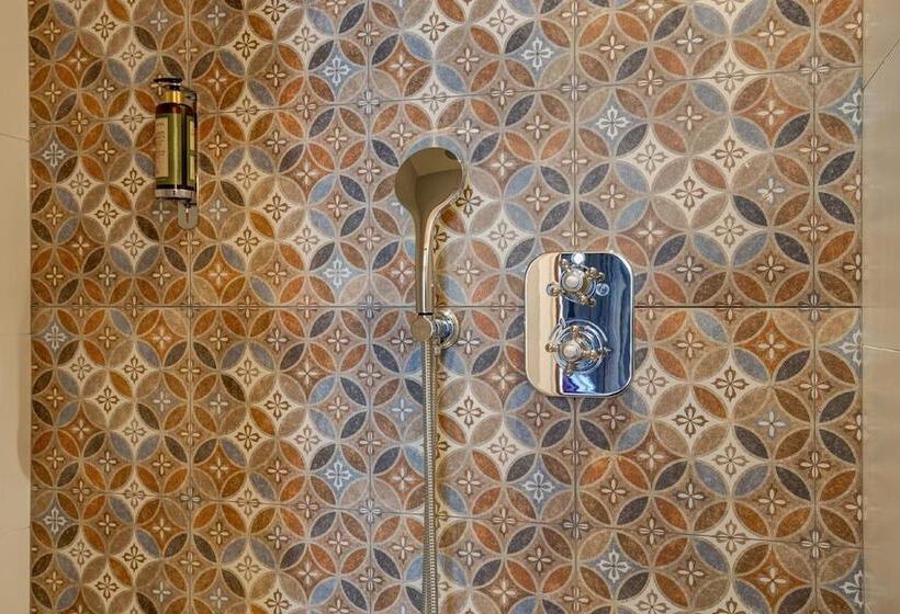 スタンダードトリプルルーム, Muguet