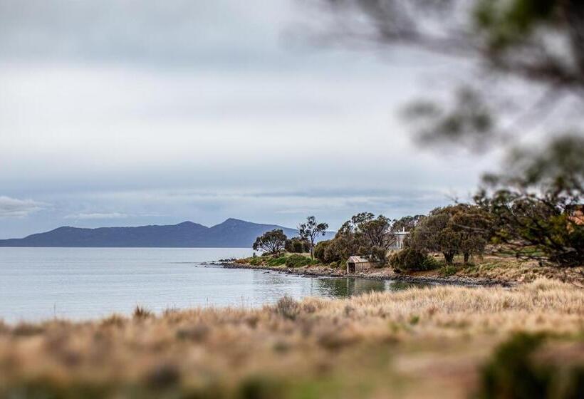 小室, Piermont Retreat