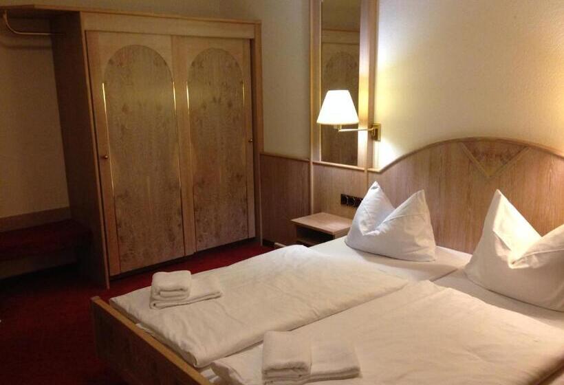 Номер Стандарт, Zur Panke