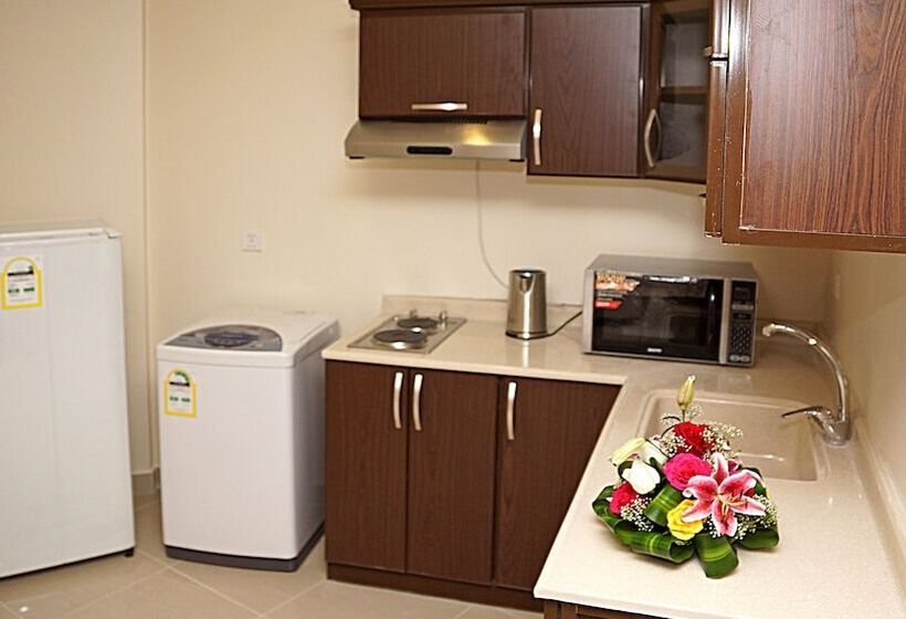 Люкс Семейный 2 Спальни, Tala Inn Hotel Corniche Dammam