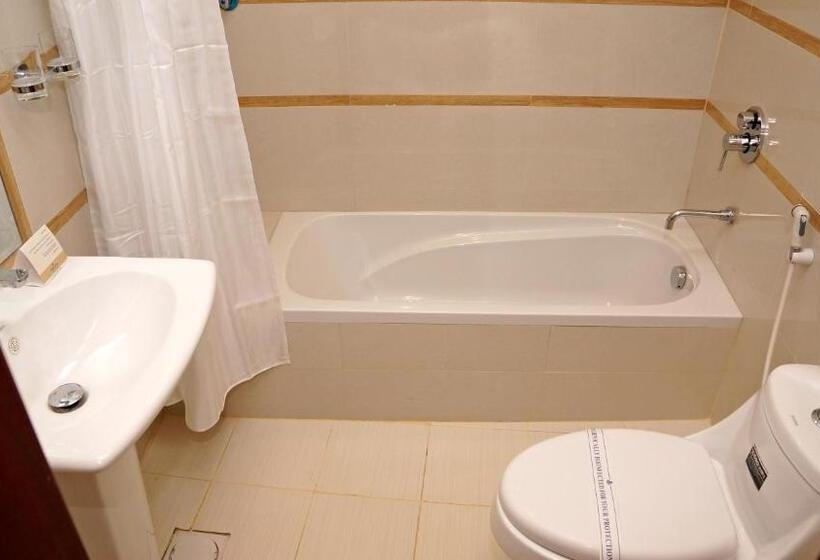 Люкс Семейный 2 Спальни, Tala Inn Hotel Corniche Dammam