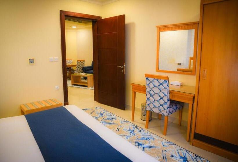 Люкс Семейный 2 Спальни, Tala Inn Hotel Corniche Dammam