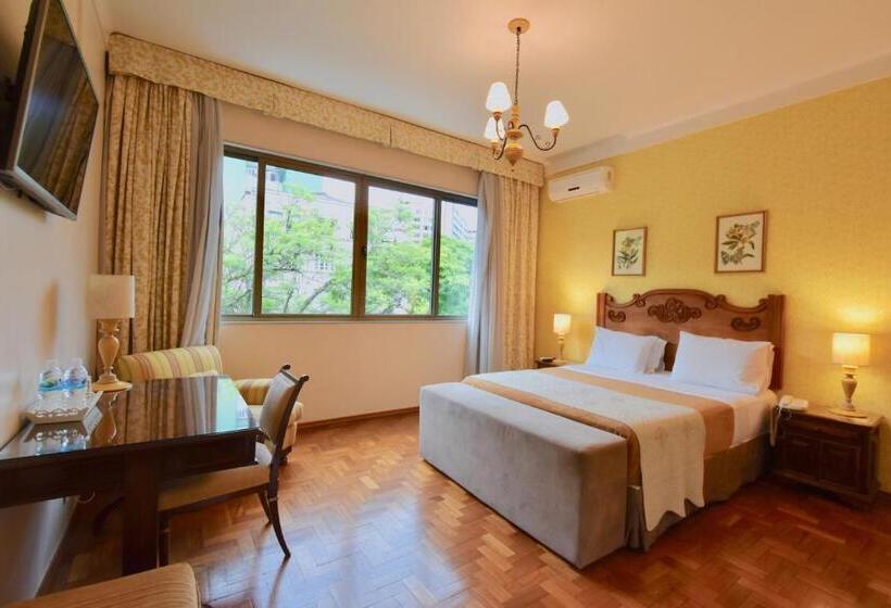 غرفة ديلوكس ثلاثية, York