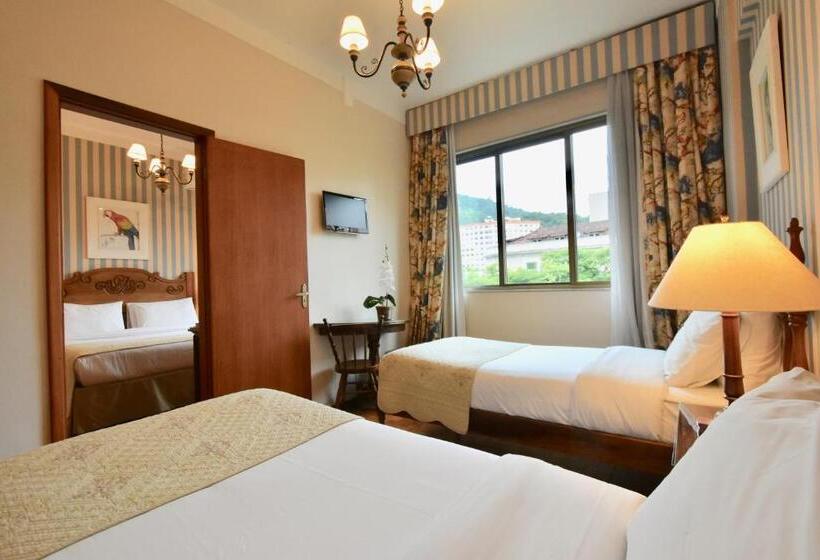 غرفة عائلية, York