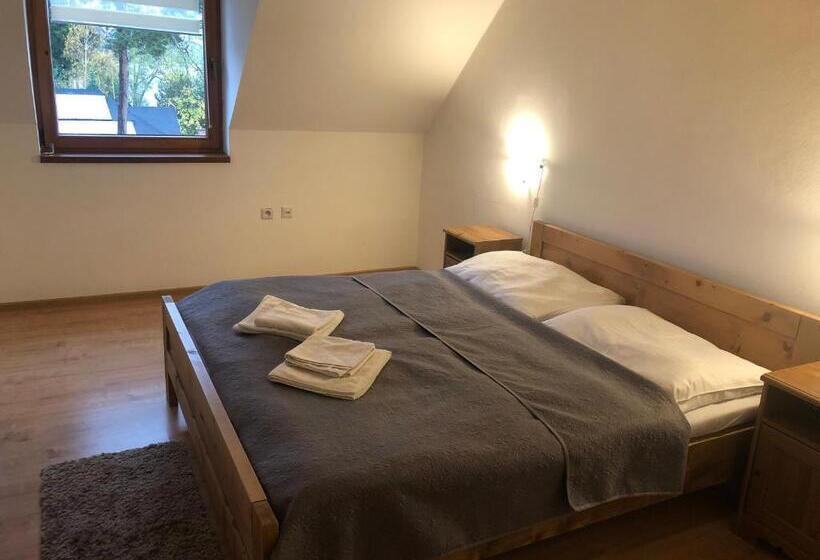 Номер Deluxe, Slanický Dvor